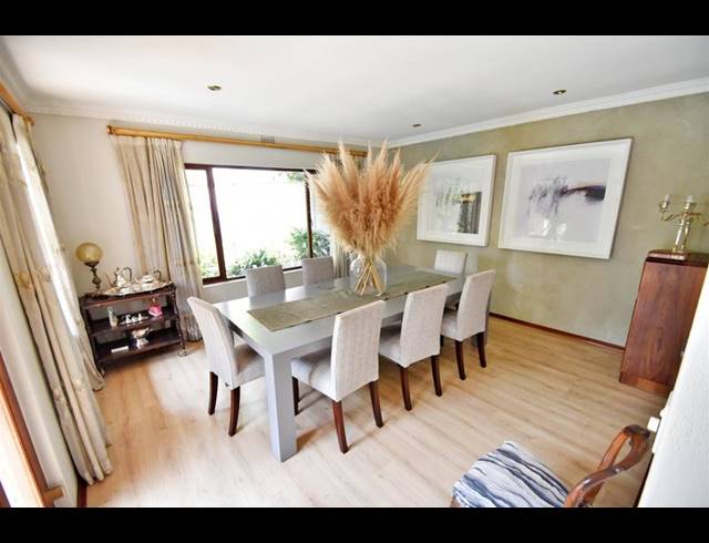 4 BEDROOM HOUSE FOR SALE IN BENMORE GARDENS